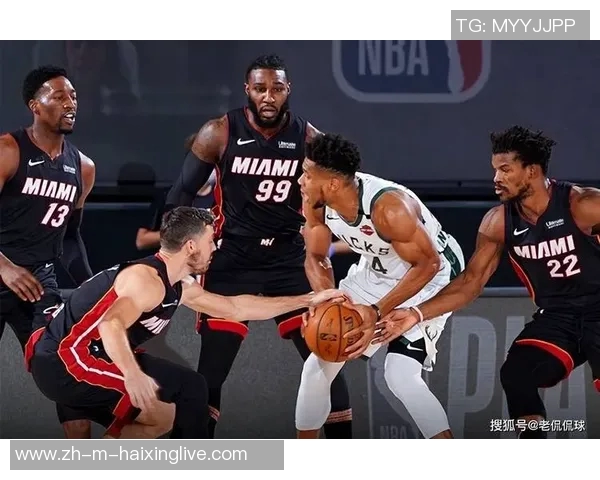 热火与湖人首场对决精彩回顾球星表现与战术分析全景呈现